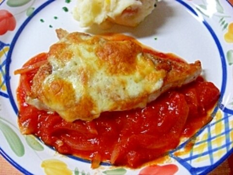 チキンのチーズ焼き・トマトソース